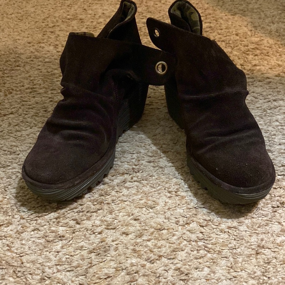 Fly London boots Sz 5 dk brown